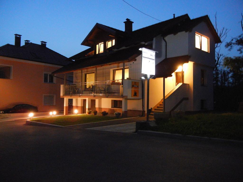 Rooms & Apartment Mira G. Postojna Exterior photo