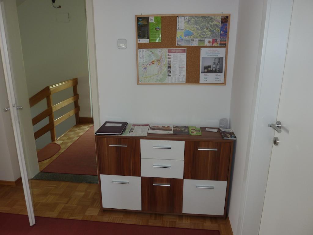 Rooms & Apartment Mira G. Postojna Exterior photo